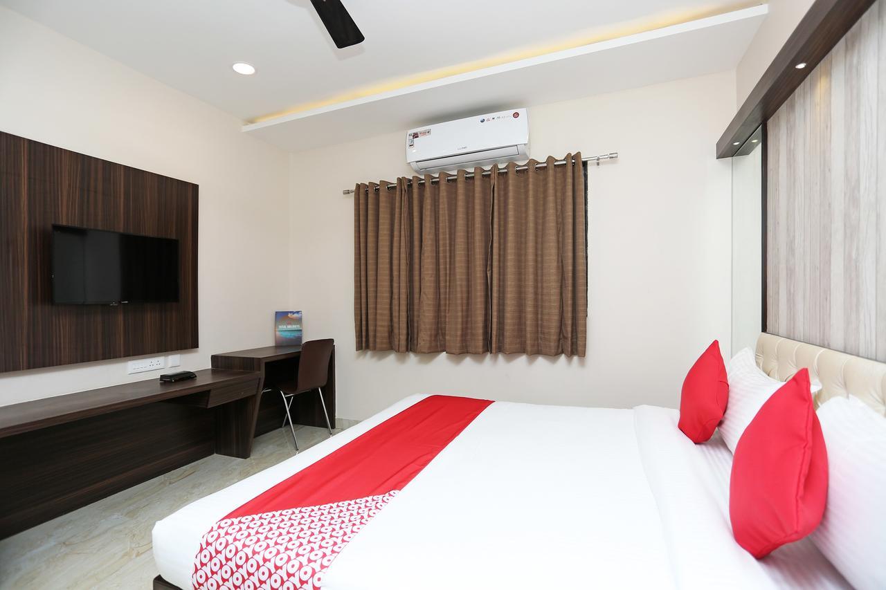 Oyo 15861 Hotel Shivganga Comfort Zone Rāipur Exteriör bild