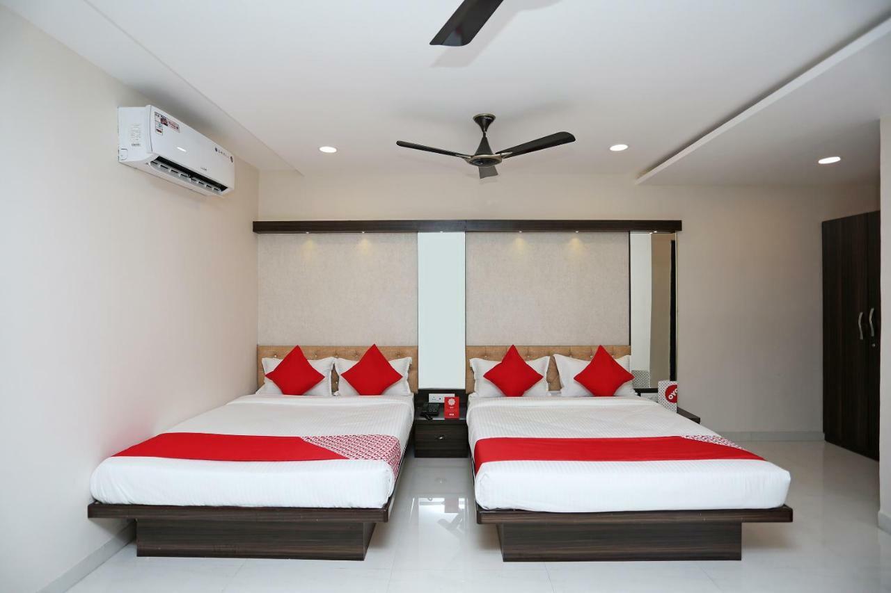 Oyo 15861 Hotel Shivganga Comfort Zone Rāipur Exteriör bild